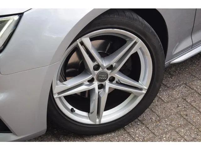 Audi A4 Limousine 1.4 TFSI DSG S-line LED|NAVIGATIE|ECC