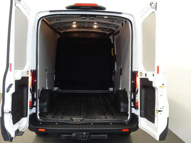Ford Transit 310 2.0 TDCI L2H2 Trend Automaat Airco Navigatie Bluetooth Camera Cruise Control