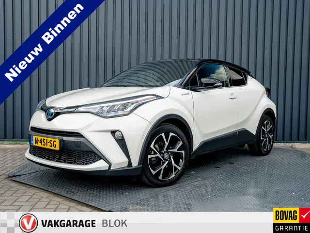 Toyota C-HR 2.0 Hybrid Bi-Tone | Dodehoek sensoren | Stuur&Stoel verw. | Parkeersensoren | Prijs Rij...