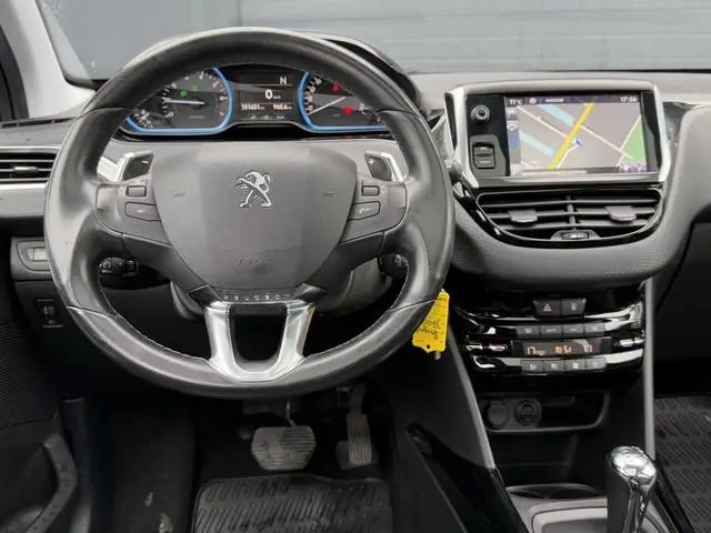 Peugeot 2008 1.2 PureTech Allure 2e Eigenaar,Navi,Pano,Clima,Cruise,PDC,Automaat,N.A.P,APK tot 01-20...