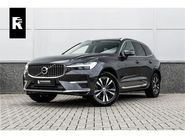 Volvo XC60 2.0 Recharge T6 AWD Inscription Expr. Pano / Trekhaak / Bank verwar. / Carplay /