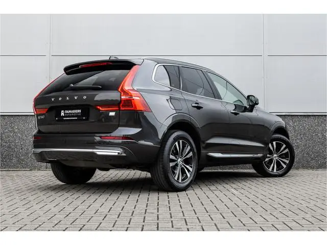 Volvo XC60 2.0 Recharge T6 AWD Inscription Expr. Pano / Trekhaak / Bank verwar. / Carplay /