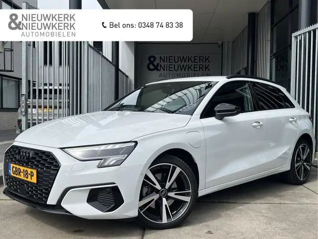 Audi A3 Sportback 40 TFSI e Advanced Edition Hybrid | LEDER | TREKHAAK | CAMERA | CARPLAY/ANDROID |...