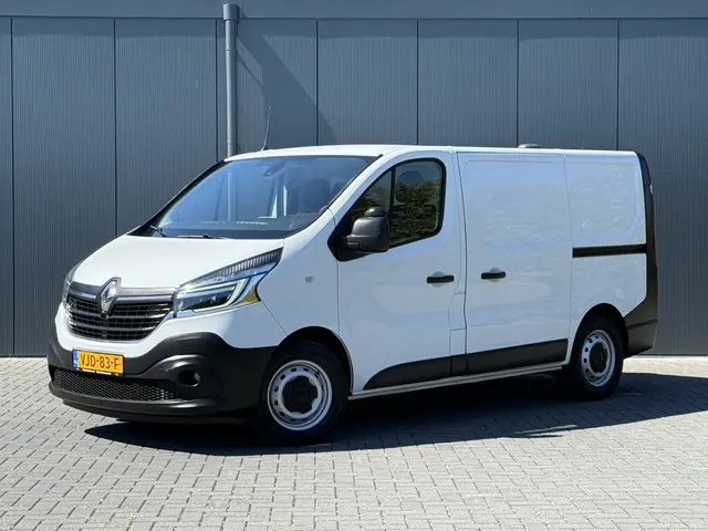 Renault Trafic 2.0 dCi 146 PK / AUTOMAAT / L1H1 / 1e EIG. / 2x SCHUIFDEUR / INRICHTING / CAMERA / 3-...