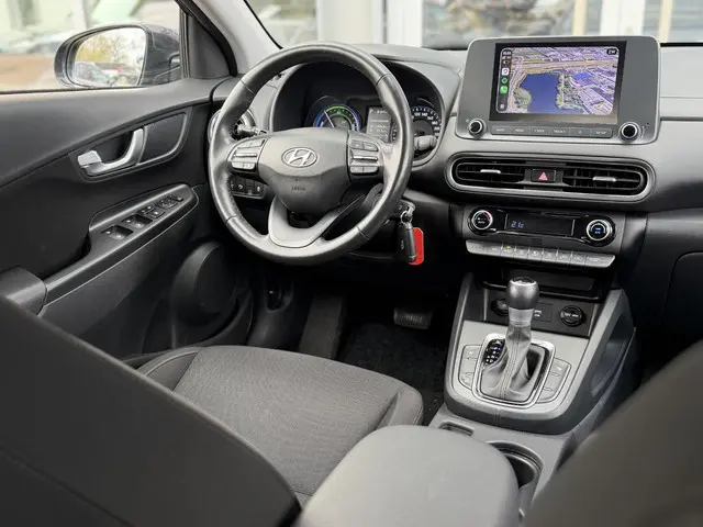Hyundai Kona 1.6 GDI HEV |Carplay|Winterpakket|Cam|Trekhaak|Dealer onderhouden