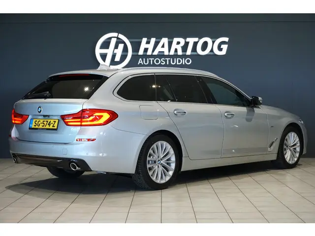 BMW 5-serie Touring 520i High Executive *NL AUTO / DEALER OH* + MEMORY / HEAD-UP