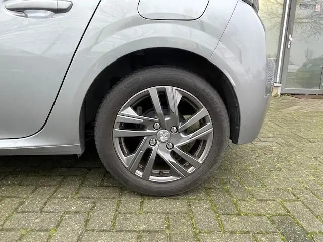 Peugeot 208 1.2 PureTech Active Pack|Airco|Navi|Cruise|NAP|App