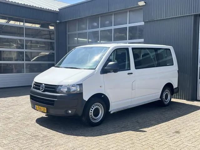 Volkswagen Transporter Kombi 2.0 TDI L1H1 9 zitplaatsen Airco Parkeerhulp sensoren achter Cruise con...
