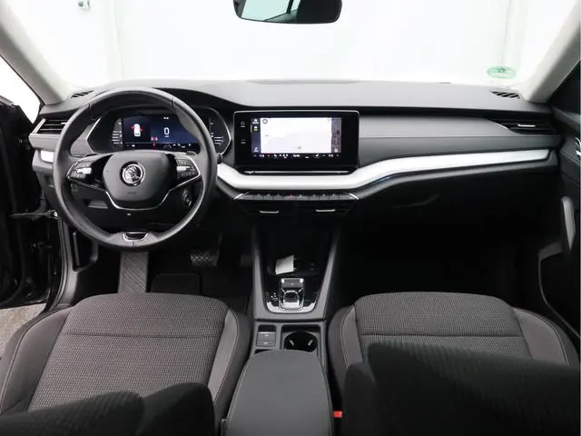 ŠKODA Octavia Combi 1.0 e-TSI Business Edition/ lage km/ automaat!