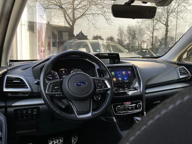 Subaru Forester 2.0i e-BOXER Luxury | Adaptive Cruise Control | Stoelverwarming | navigatie | LED |...