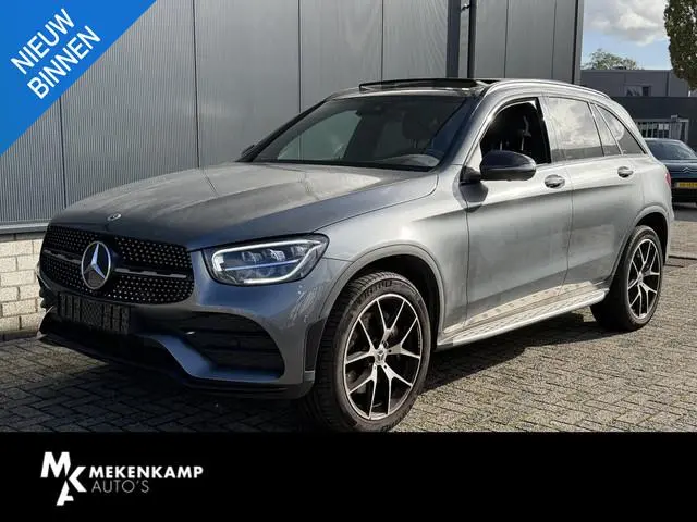 Mercedes-Benz GLC-klasse 300e 4MATIC AMG Line 20"/Panoramadak/Trekhaak/Leder/Stoelverwarming + venti...
