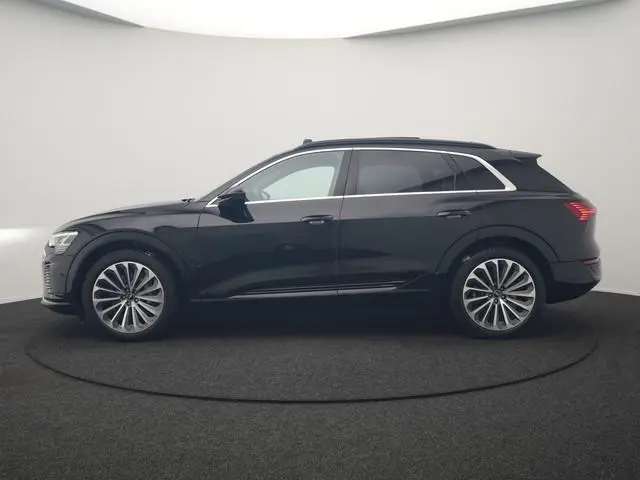 Audi Q8 e-tron 55 Quattro S Edition 114 kWh 408pk Dealer O.H. | Panodak | Luchtvering | Adaptive Cru...