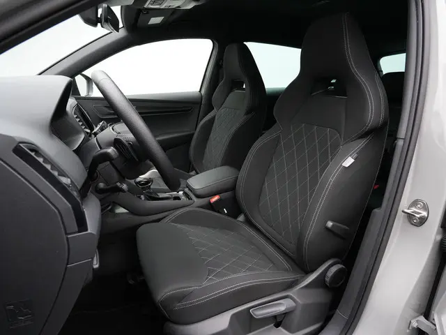 Skoda Karoq 1.5 TSI 150 pk DSG Sportline | Navigatie Columbus | Matrix LED | Stuur-/stoelverwarming...