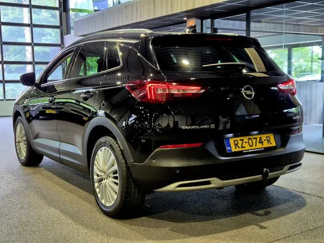 Opel Grandland X 1.6 CDTi Business Executive Navigatie |Trekhaak | Sensoren | Carplay-Android