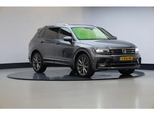 Volkswagen Tiguan Allspace 1.5 TSI Highline Business R | Panorama | Trekhaak |