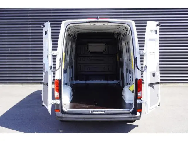 Volkswagen Crafter 180pk L4H3/L3H2 LED Apple Carplay Camera