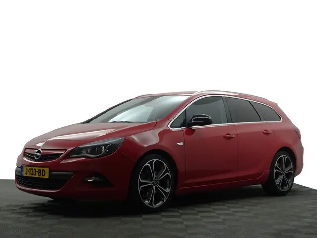 Opel Astra Sports Tourer 2.0 CDTi BiTurbo 195pk OPC- Sport Leder Interieur, BI Xenon, Privacy Glass,...