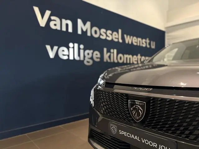 Peugeot 3008 1.6 plug-in Hybrid 195 Allure