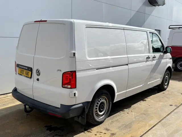 Volkswagen e-Transporter 113PK L2H1 138KM WLTP Trekhaak 100% Elektrisch Transporter Airco Stoelverwa...