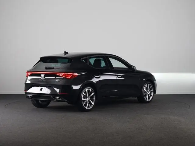SEAT Leon 1.5 TSI e-Hybrid FR Business | Technology Pack | Velgen 'Performance Supreme', 18 inch | E...