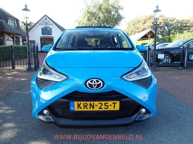 Toyota Aygo 1.0 VVT-i / CAMERA / CRUISE / OPEN VOUW DAK