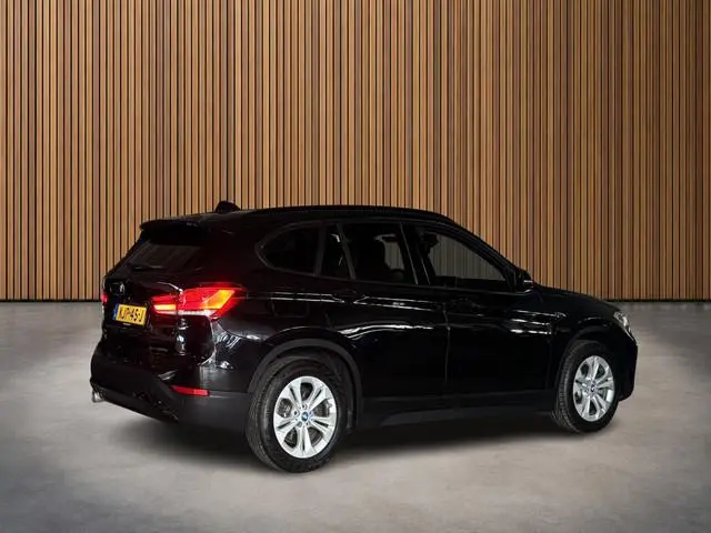 BMW X1 xDrive25e Executive 2e-Eig. & Keurig-Onderh. BOVAG-Garantie. NL-Auto.