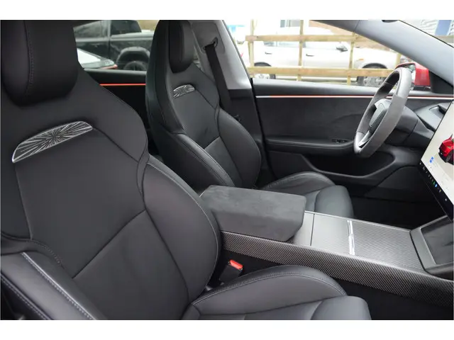 Tesla Model 3 Performance AWD 78 kWh Highland, AutoPilot4.0 Ryzen, div accessoires