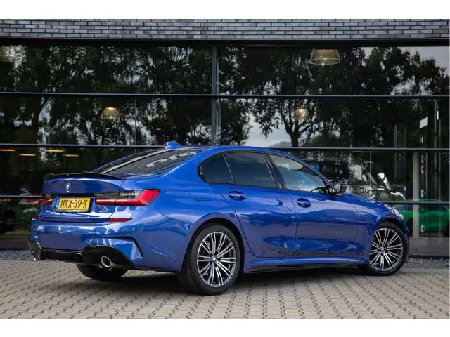 BMW 3-serie 320i High Executive M-Sport Shadowline, Keyless entry, Carplay,