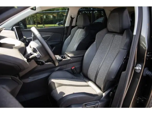 Peugeot 3008 1.2 PureTech Allure Avantage , Trekhaak, Achteruitrijcamera