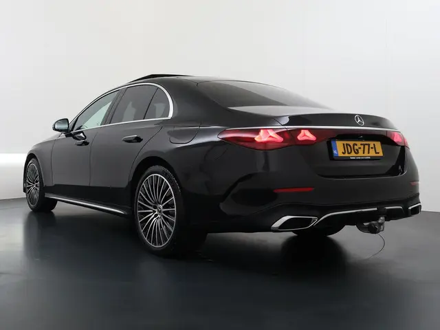 Mercedes-Benz E-klasse 300 e Sport Edition | SuperScreen | Trekhaak | Burmester