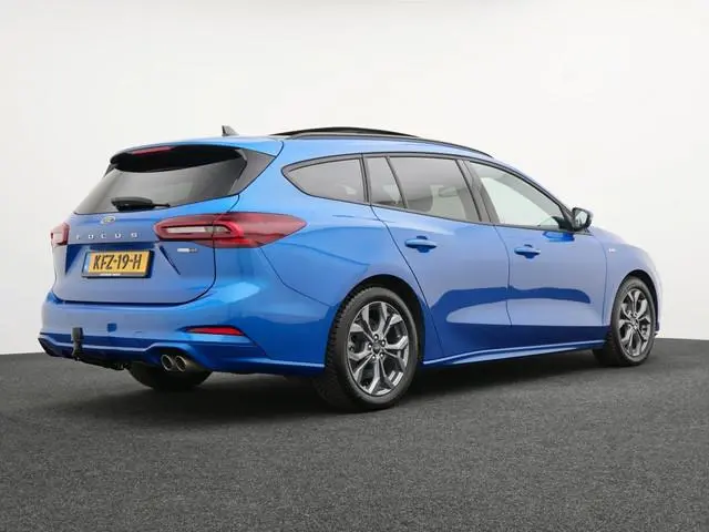 Ford Focus Wagon 1.0 EcoBoost Hybrid ST Line X | Navi | Trekhaak | Panodak | All-