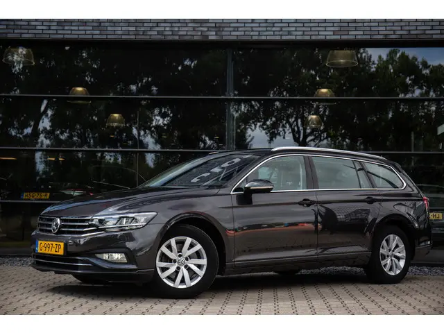 Volkswagen Passat Variant 1.5 TSI Comfort Business , Adaptive cruise, Carplay, Keyless entry, BTW