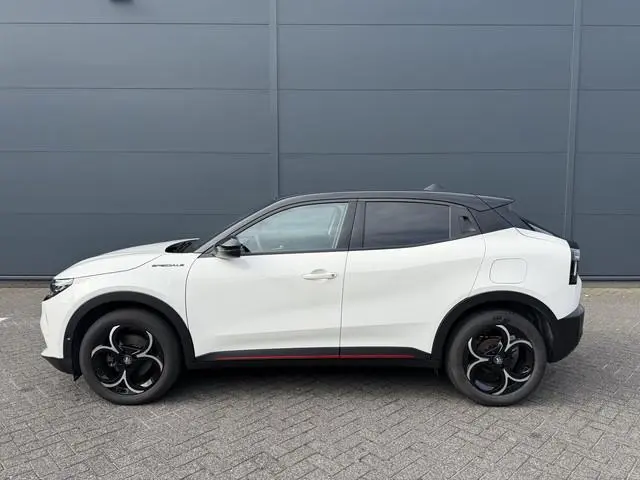 Alfa Romeo Junior 1.2 Turbo Hybrid Ibrida Speciale (Elektrische Klep - LED - Keyless Entry - Parkeer...
