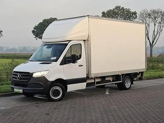 MERCEDES-BENZ SPRINTER 516 bakwagen laadklep!