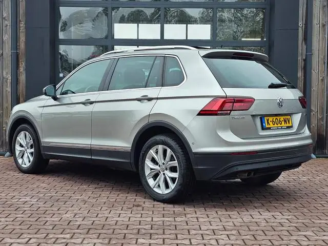 Volkswagen Tiguan 2.0 TSI 4MOTION Highline | Automaat | Pano | LED | Navi | App-connect | Camera | A...