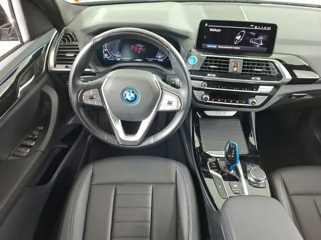 BMW iX3 Executive 80 kWh 3-Fase 1e-Eig. & Dealer-Onderh. BOVAG-Garantie. NL-Auto.