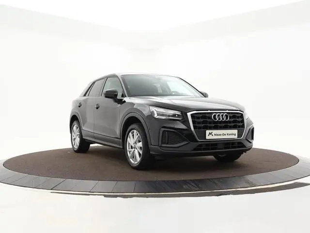 Audi Q2 30 TFSI 110pk Advanced edition · Camera · P-Sensoren · Navigatie · Stoelverwarming · 17'' In...
