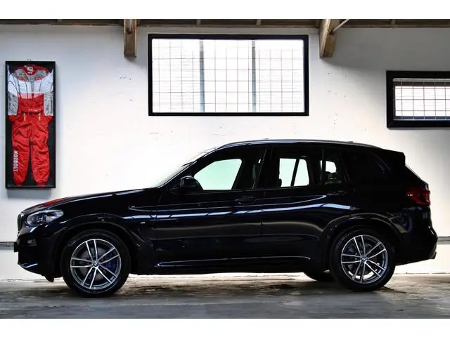 BMW X3 xDrive30i High Executive | M-Sport | Panoramadak | Camera | 19 inch | NL auto | 2e eigenaar |