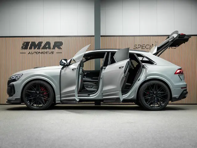 Audi RSQ8