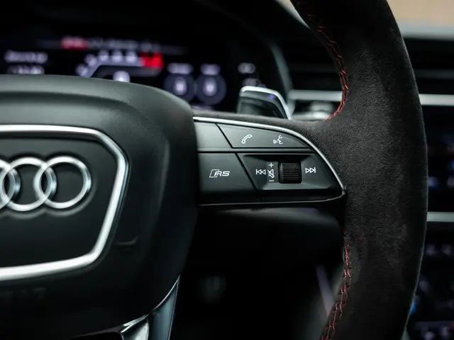 Audi RSQ8