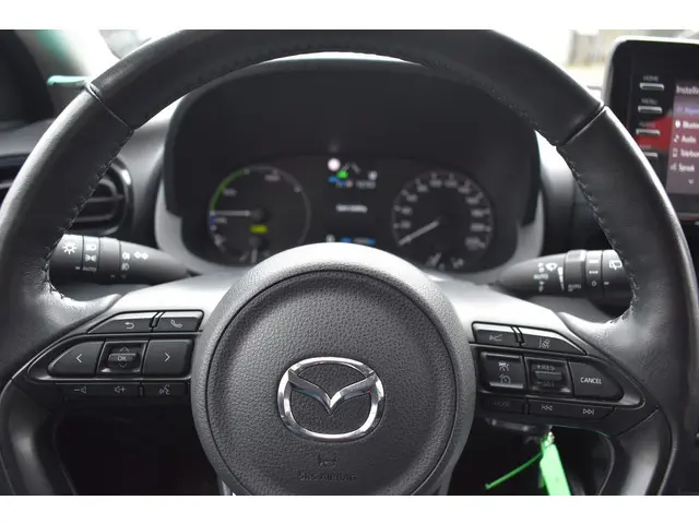 Mazda 2 Hybrid