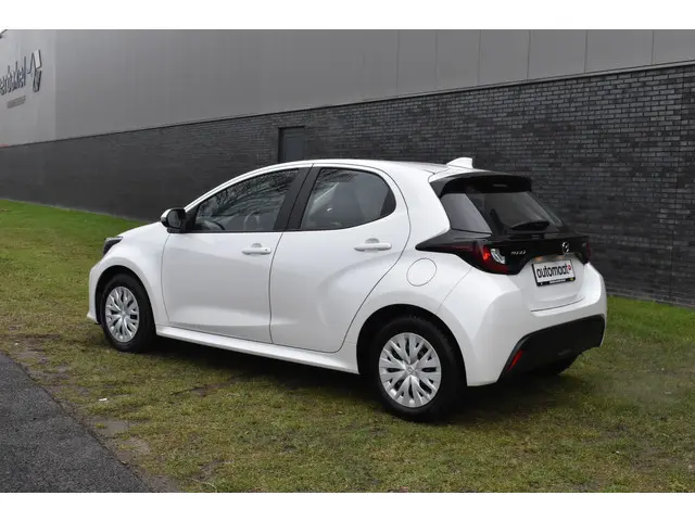 Mazda 2 Hybrid