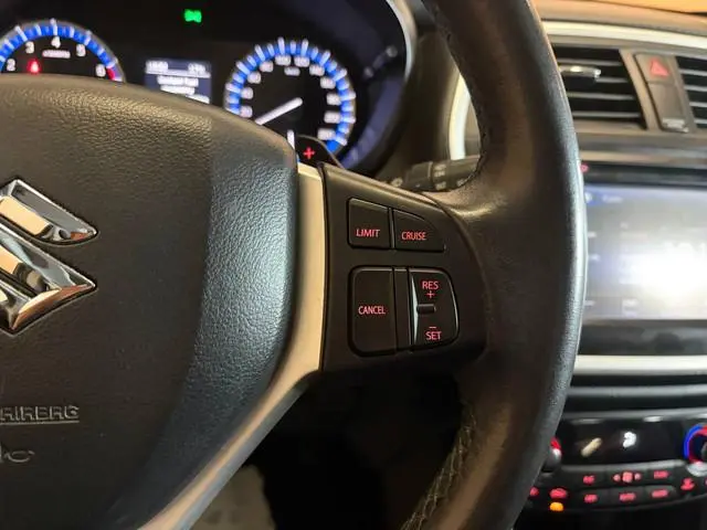 Suzuki S-Cross