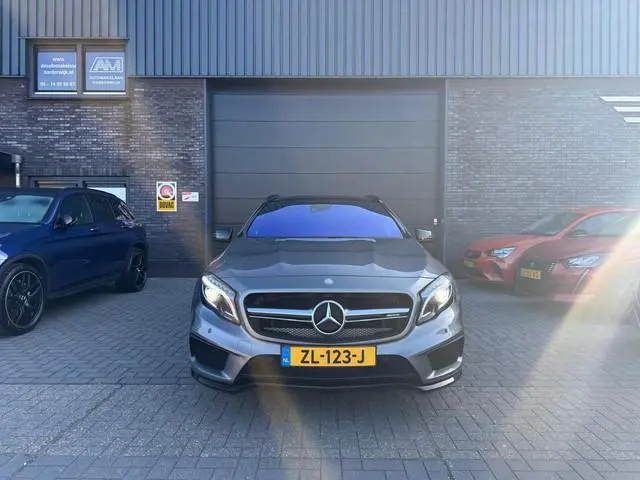 Mercedes-Benz GLA