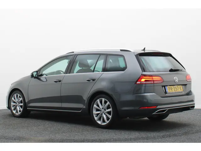 Volkswagen Golf Variant 1.5 TSI DSG Highline Virtual Cockpit, ACC, Climate, Apple Carplay, Rijstrook...