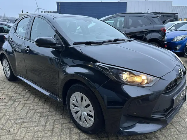 Mazda 2 Hybrid