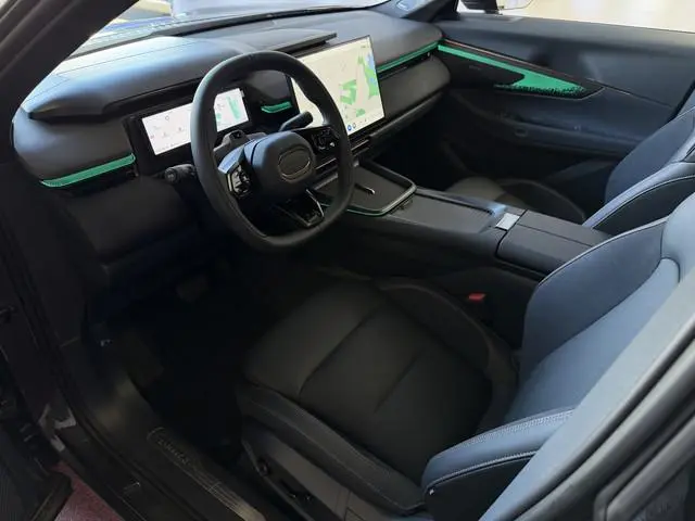 Lynk & Co 08 Lynk & Co 08 MORE PHEV PANO MATRIX LED HARMAN KARDON  360°CAM | PHEV