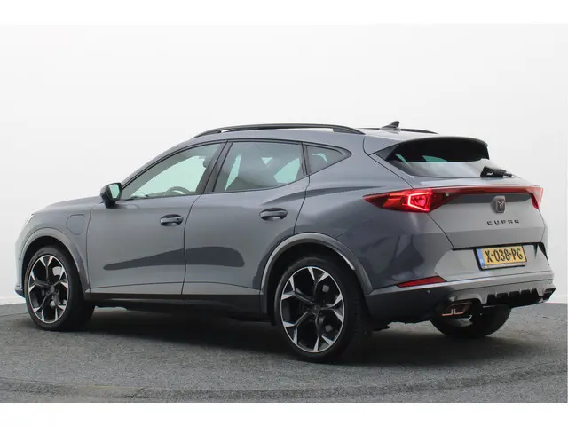 CUPRA Formentor 1.4 e-Hybrid VZ Copper Edition SOH 93,6%, Panoramadak, Camera, Stoel-/Stuurverw., AC...