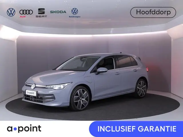 Volkswagen Golf 1.5 eHybrid Style Edition 204 pk Automaat (DSG) | Verlengde garantie | Navigatie | P...