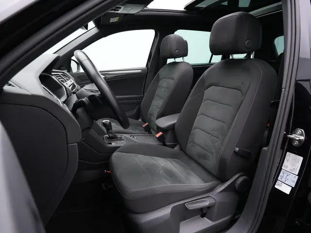 Volkswagen Tiguan 1.5 TSI 150 pk ACT Highline Business R / R-Line | Panoramadak | Trekhaak | Adaptiv...